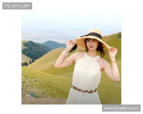 杨瀚森选秀西装暗藏甜蜜密码！疑似女友曝光，青梅竹马清纯般配(1)